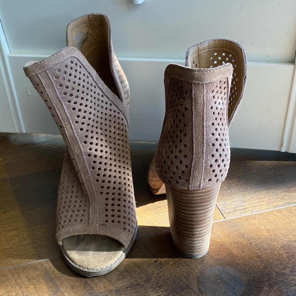 Lucky brand suede open tow booties